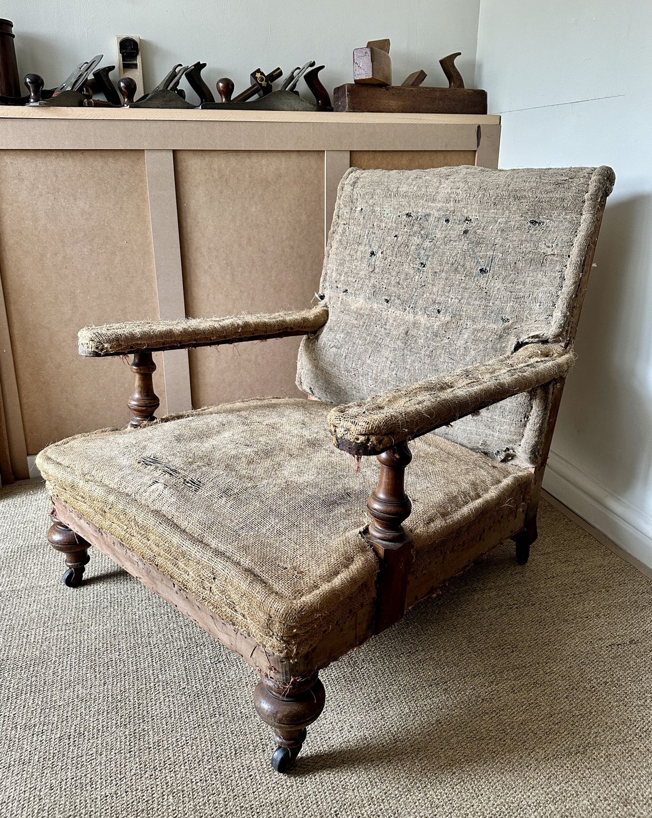 19th Century Howard Style Open Armchair By Robert Strahan, Dublin (C.1870)