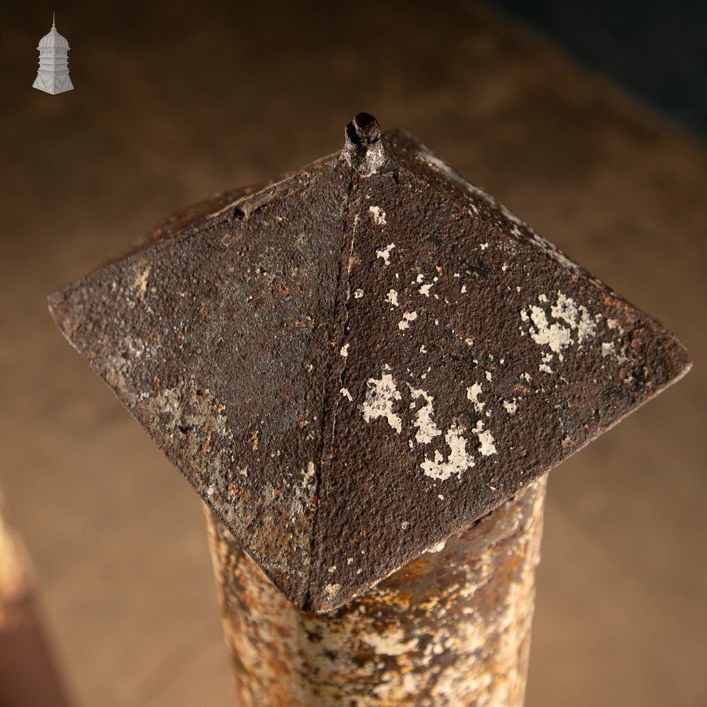 Pair Of Gate Posts photo 296.0