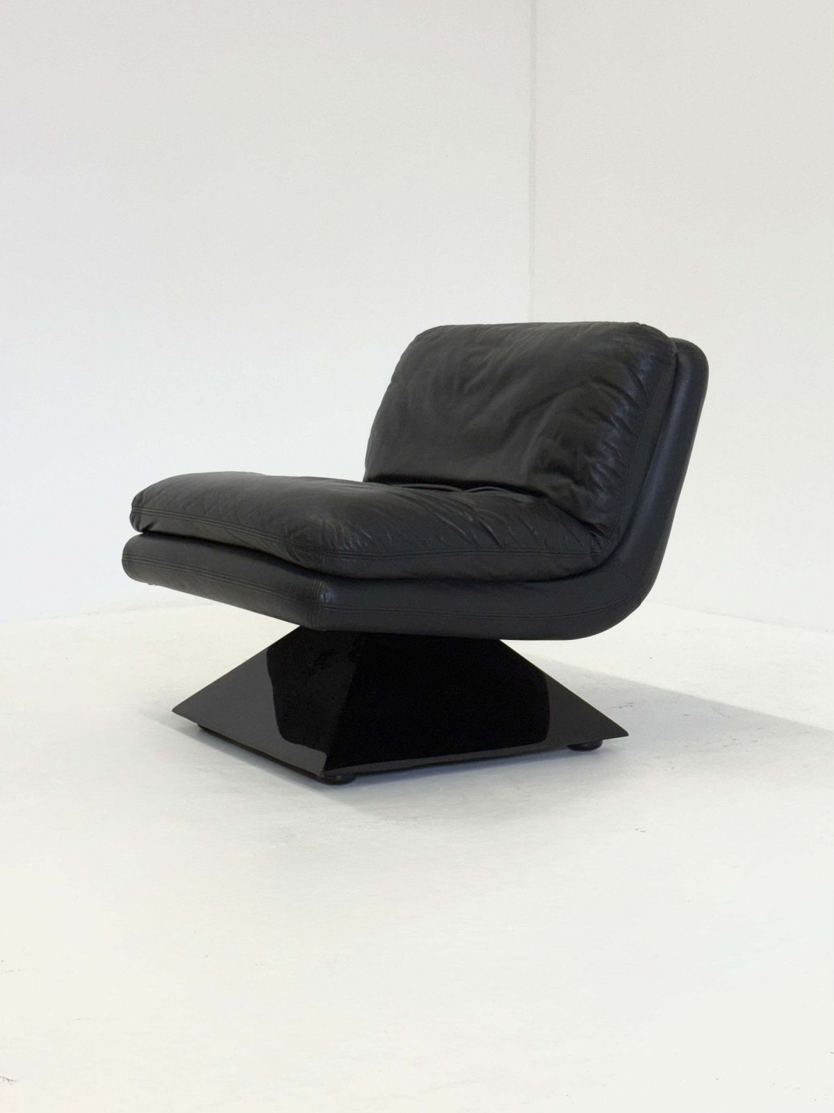 Armchairs By Hans Von Klier For Giuseppe Rossi Di Albizzate photo for sale