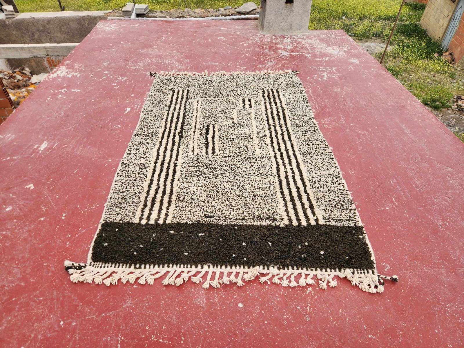Handcrafted Beni Ouarain Moroccan Rug 236x152cm – Premium Wool Berber Carpet photo furniture