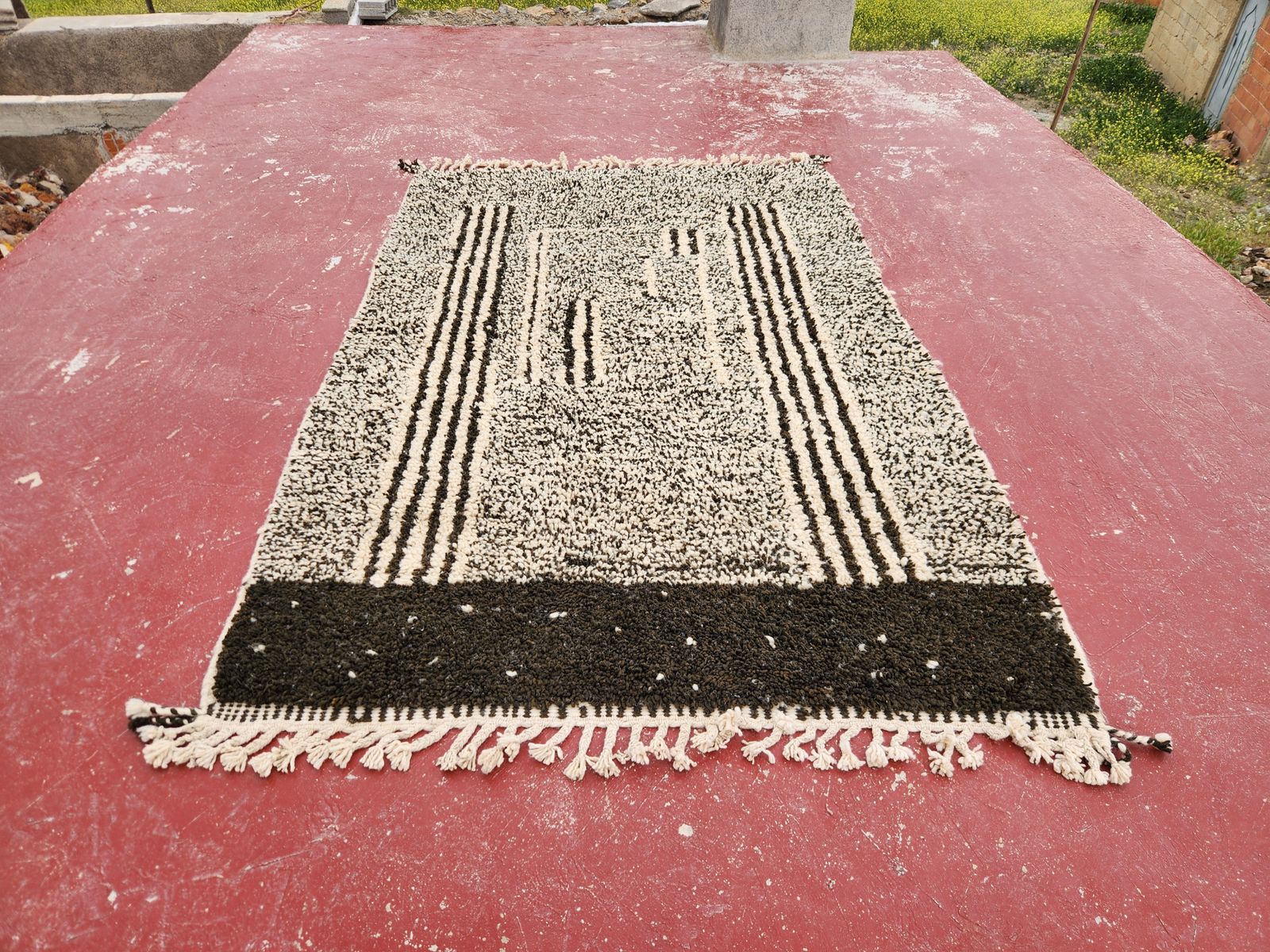 Handcrafted Beni Ouarain Moroccan Rug 236x152cm – Premium Wool Berber Carpet photo for sale