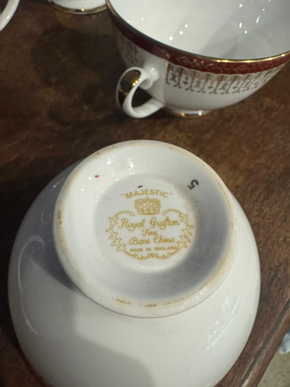 Royal Grafton Majestic Red 104 Pieces Fine Bone China Set English Vintage. photo Home Decor