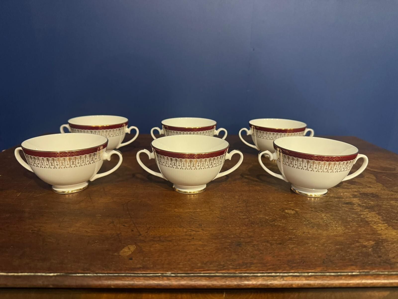 Royal Grafton Majestic Red 104 Pieces Fine Bone China Set English Vintage. photo 295.0