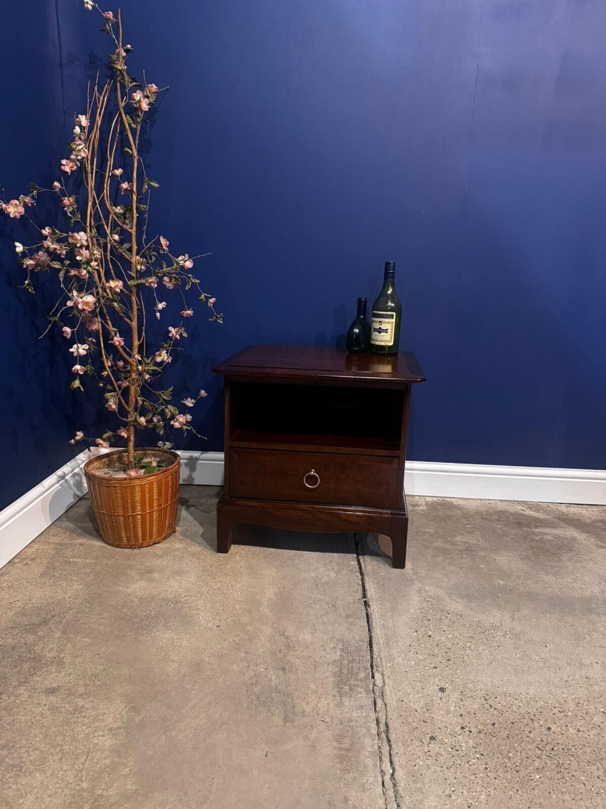 Stag Minstrel 1 Drawer Bedside Table Drawers Cabinets One Unit Side End Wine