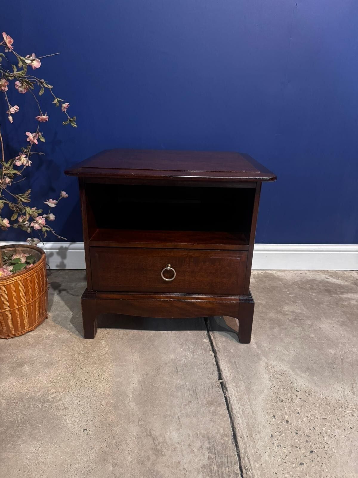 Stag Minstrel 1 Drawer Bedside Table Drawers Cabinets One Unit Side End Wine photo for sale