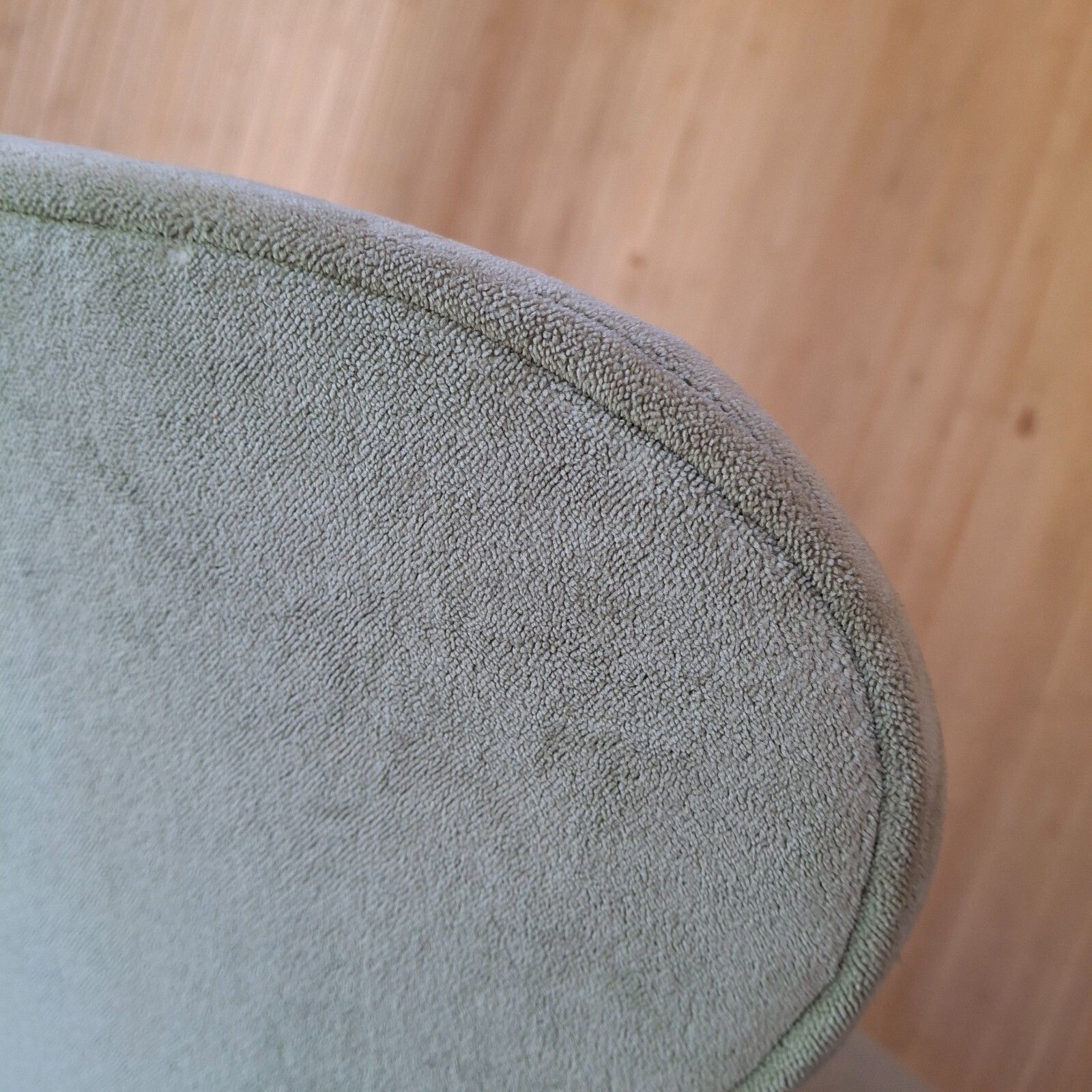photo vintage Fab Mid Century Modern 1950s Ercol 236 Armchair Light Green Chenille