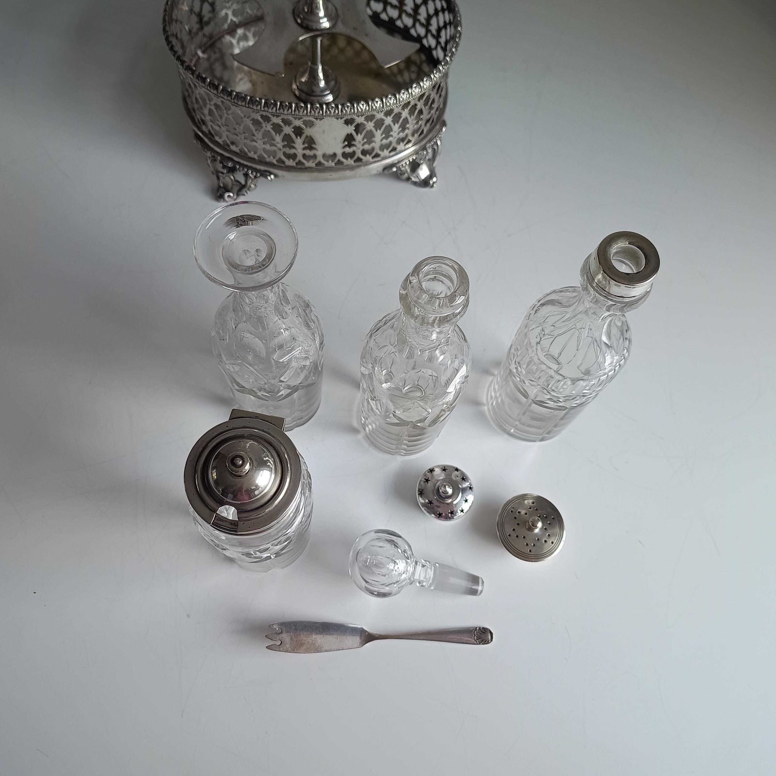 photo furniture Antique English Silver Plate Cruet Stand & 4 Cut Glass Condiment Bottles, Belle Epoque