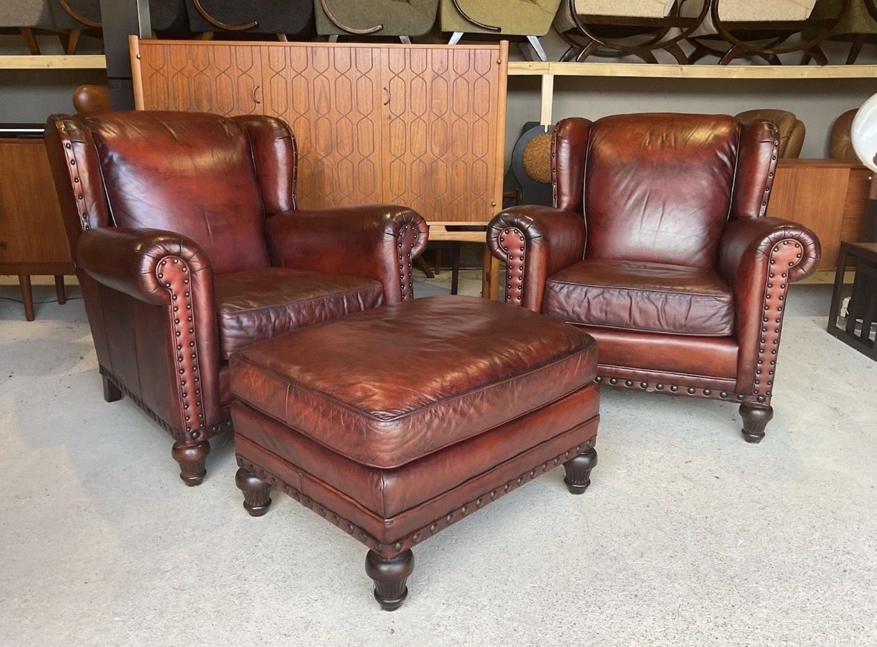 Wesley Hall Armchairs With Ottoman, Antique Farmhouse Style