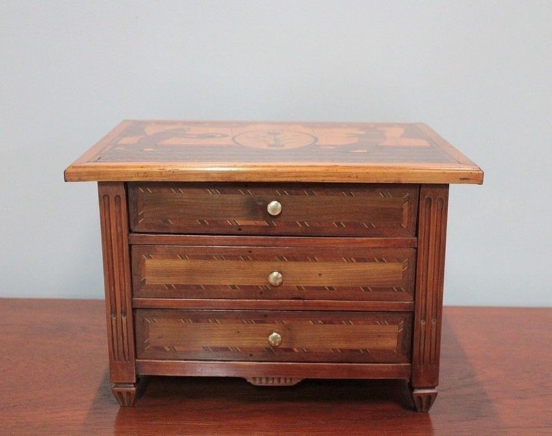 Xviiith Master Commode
