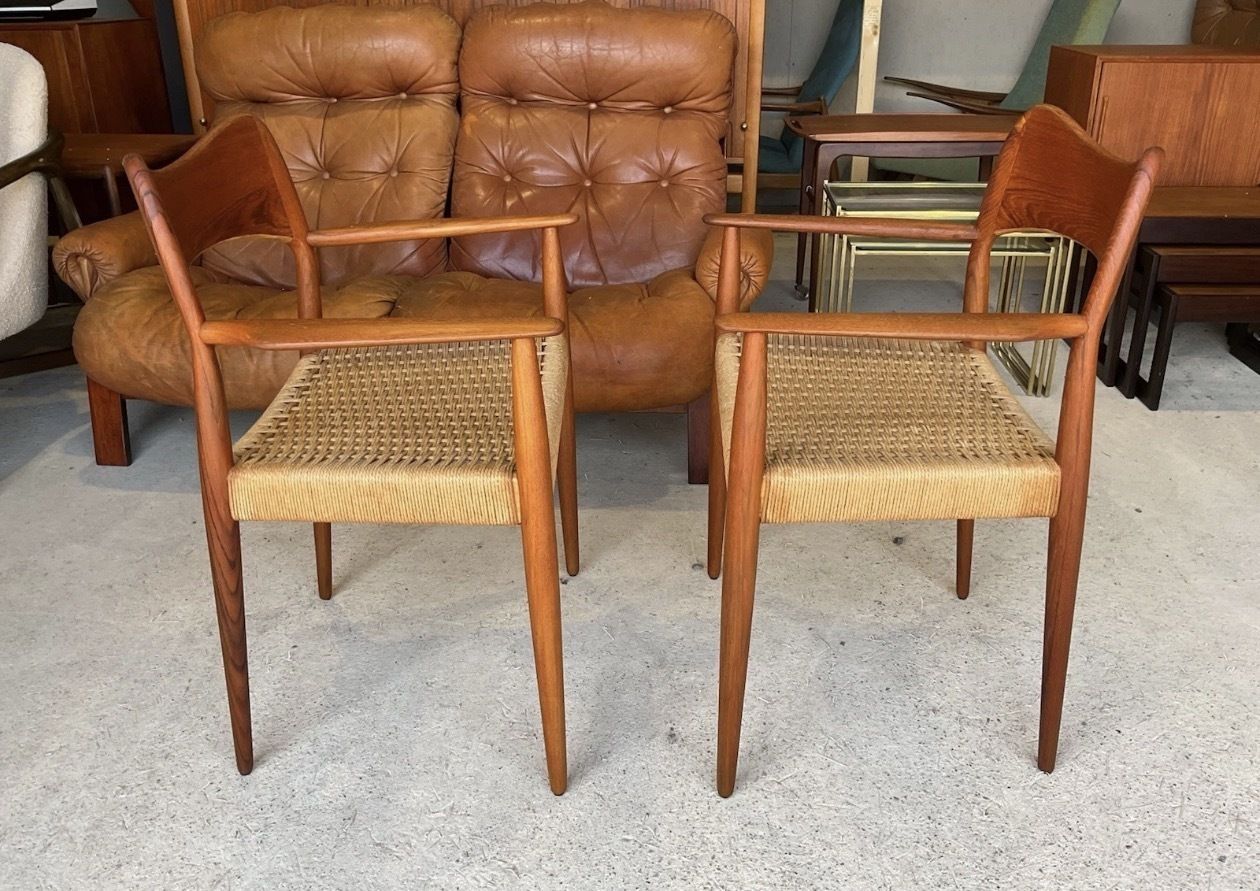 Set Of 2 Danish Carver Dining Chairs By Arne Hovmand Olsen For Mogens Kold photo for sale