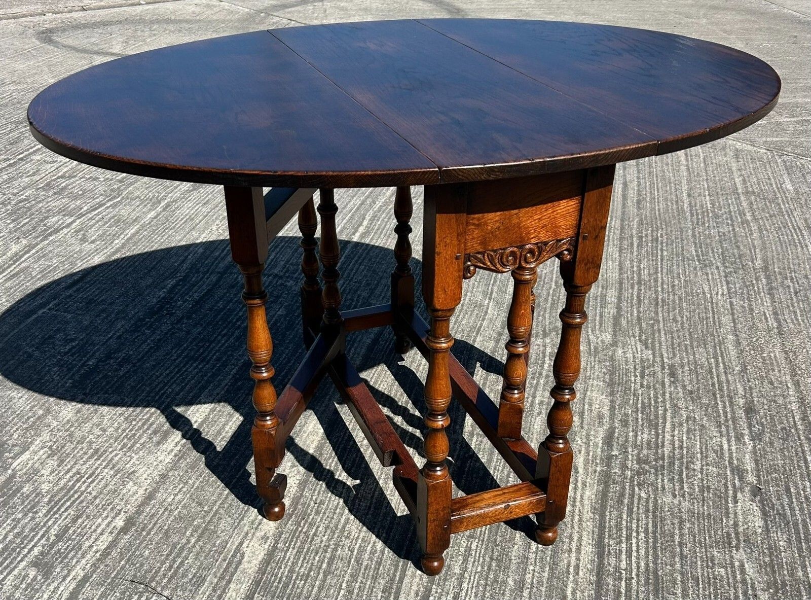 English Oak Chingford Titchmarsh & Goodwin Style Gateleg Dropleaf Dining Table photo vintage