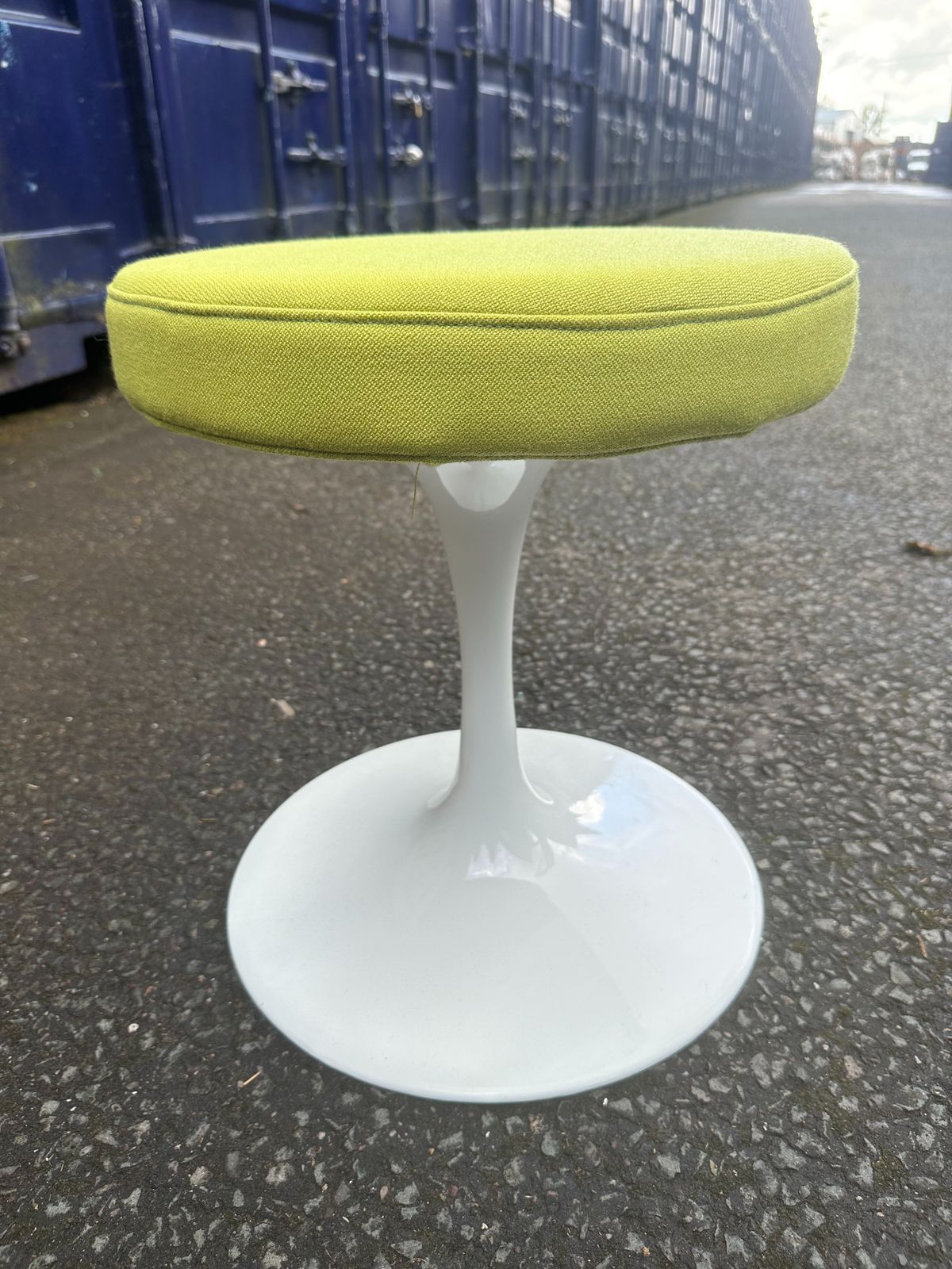 Authentic 1970s Rudi Bonzanini Italian Tulip Stool   Space Age/Saarinen Style. photo Furniture