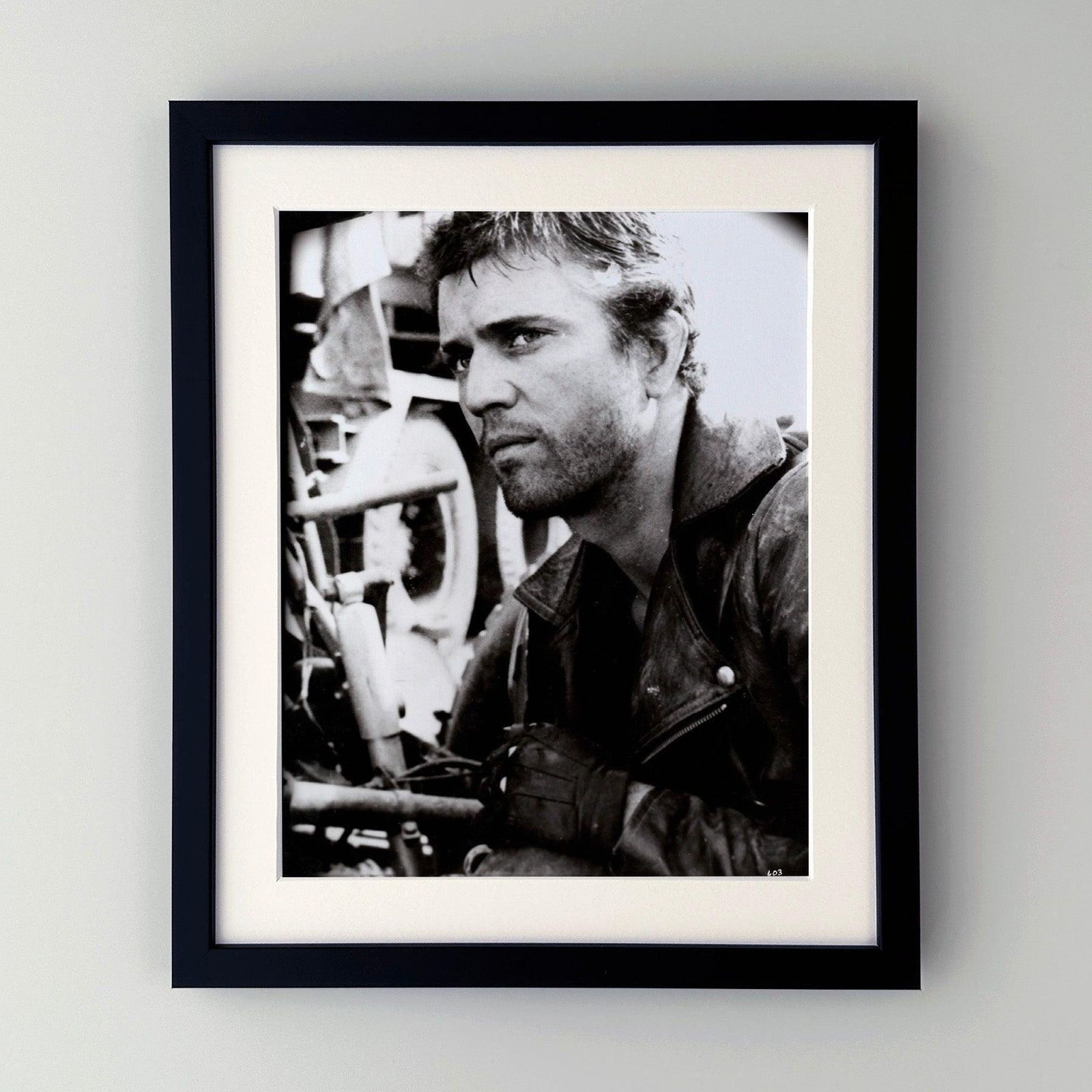 Photo de presse encadrée, Mad Max 2, 1981 photo furniture