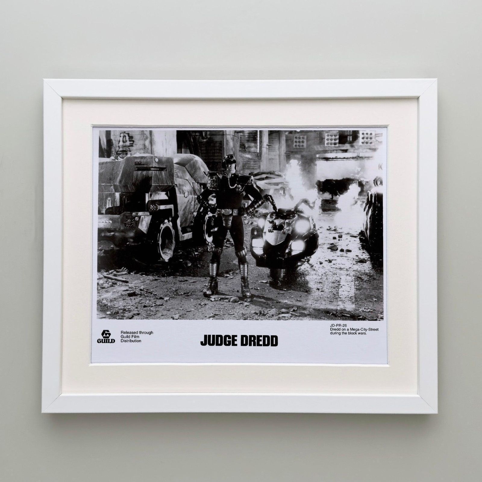 Photo de presse du film Judge Dredd (1995), encadrée photo Art