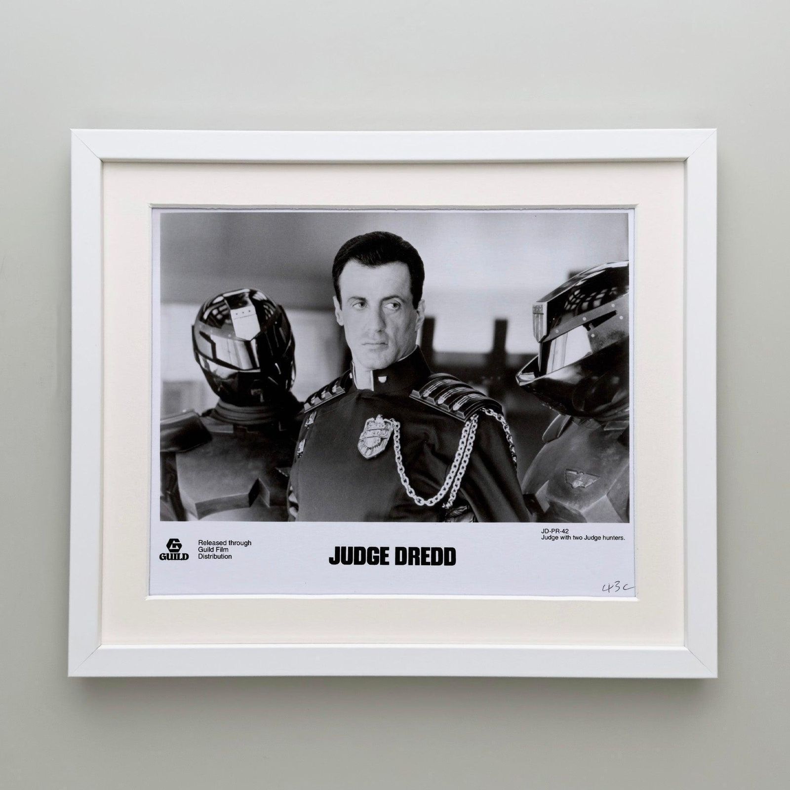 Photo de presse du film Judge Dredd (1995), encadrée photo Art