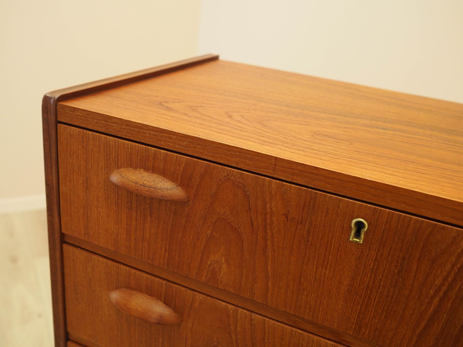 photo for sale Teakhouten Ladekast, Deens Design, Ca. Jaren 1970, Gemaakt In Denemarken