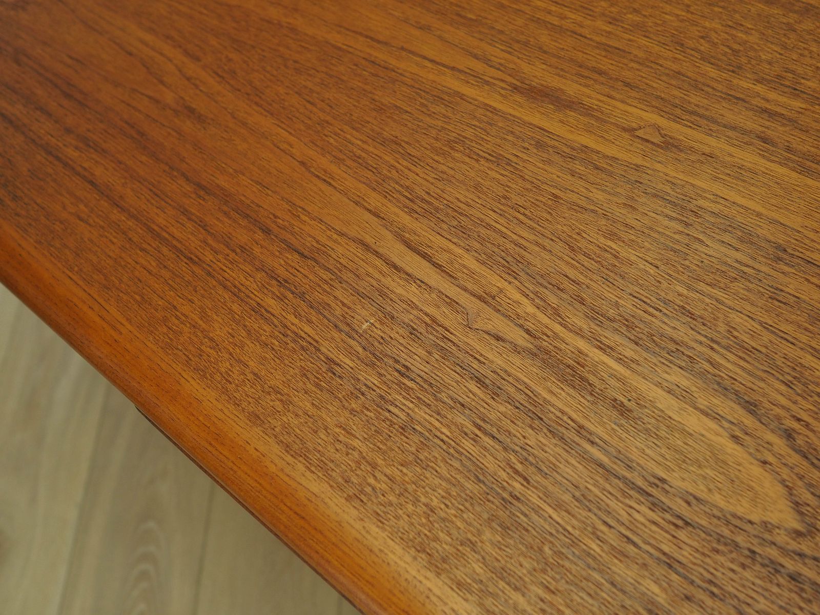 photo furniture Teakhouten Tafel, Deens Design, Jaren 1970, Gemaakt In Denemarken
