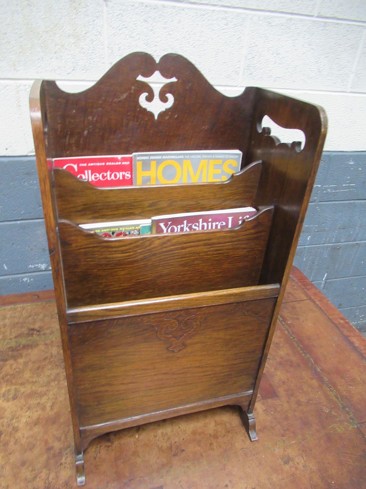 A  1920s Oak Magazine    Rack, Vintage photo vintage