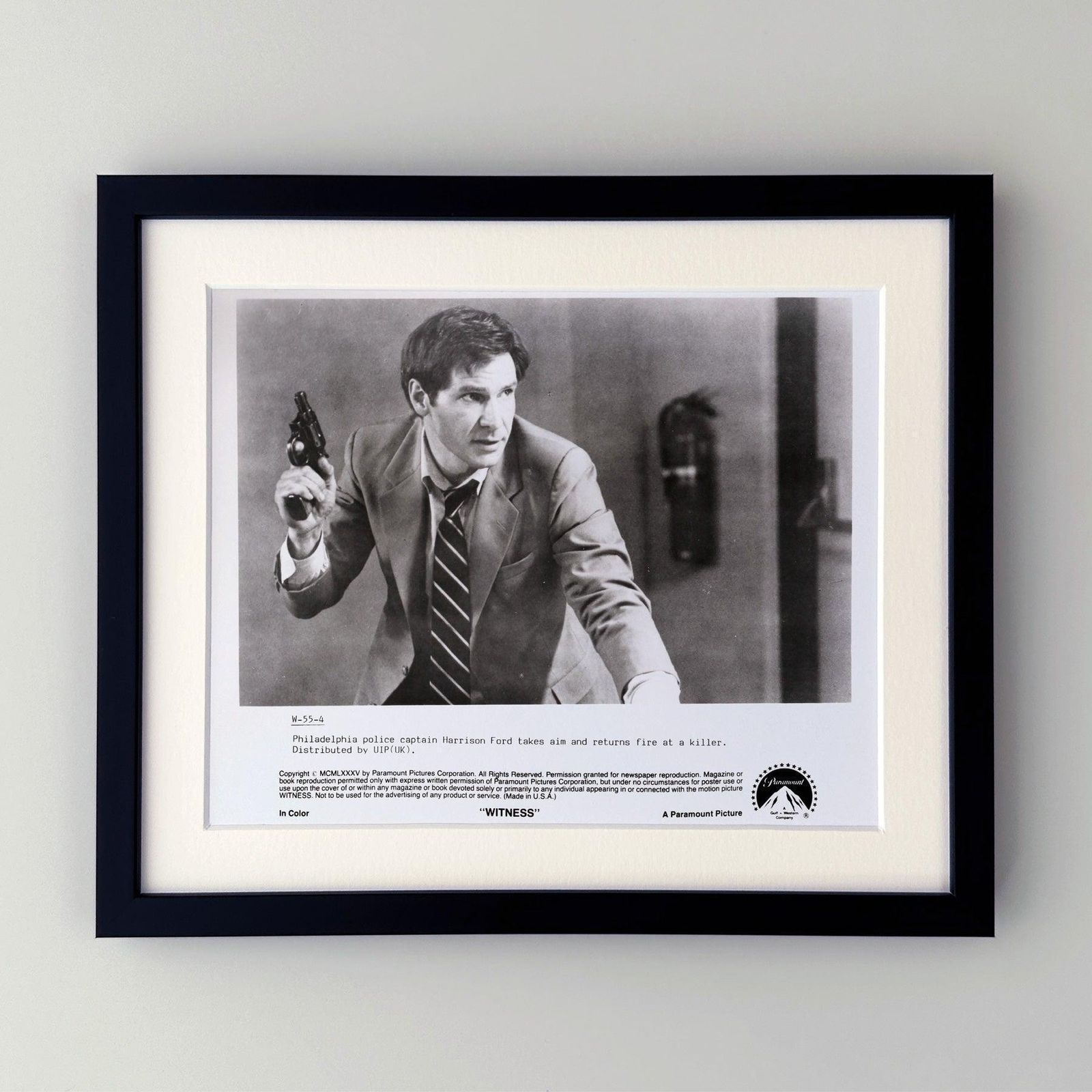 Witness 1985 persfoto filmstill ingelijst photo furniture