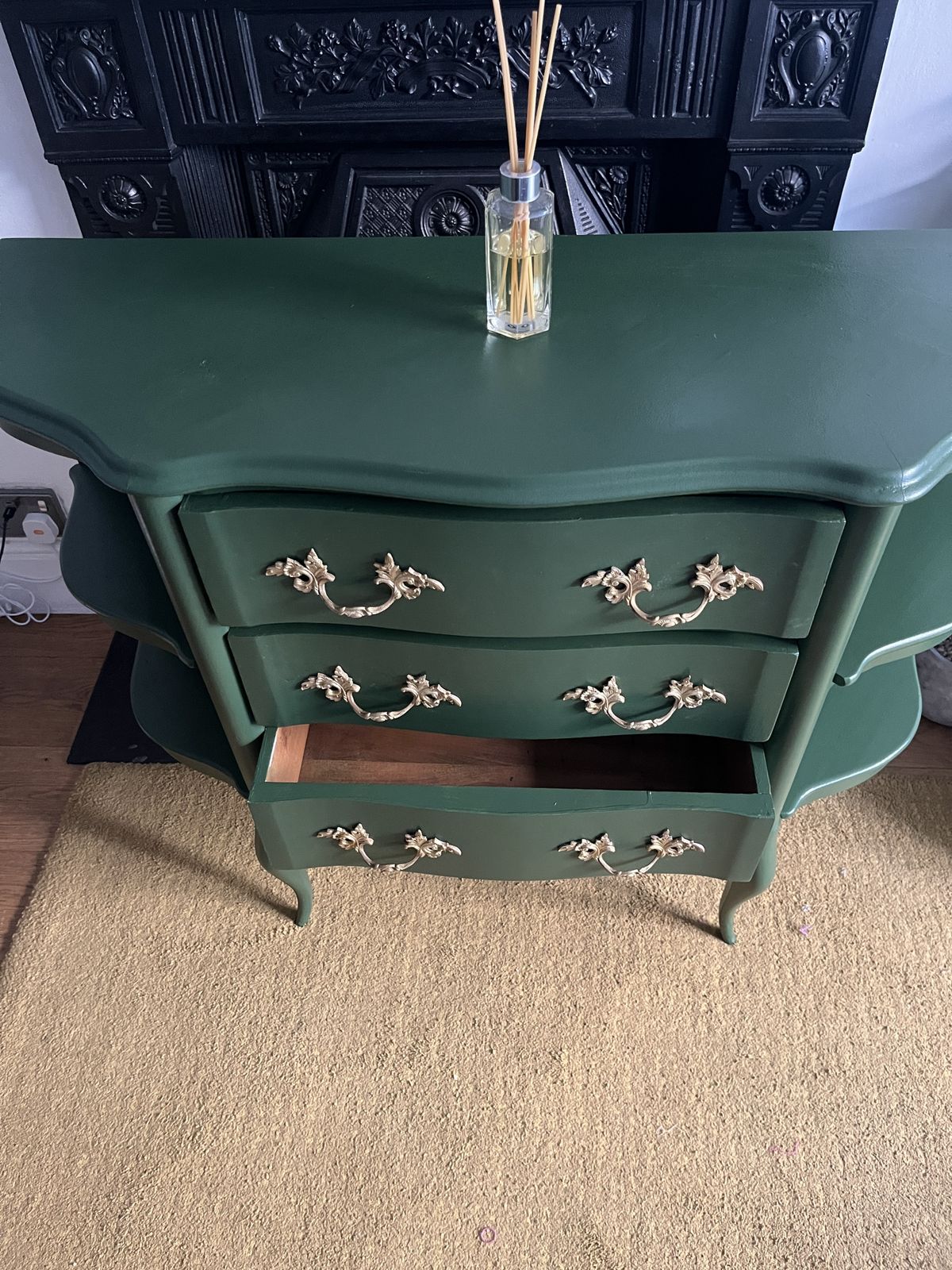 Stunning Vintage French Style Chest Of Drawers With Elegant Curved (Bombe) Shape photo for sale
