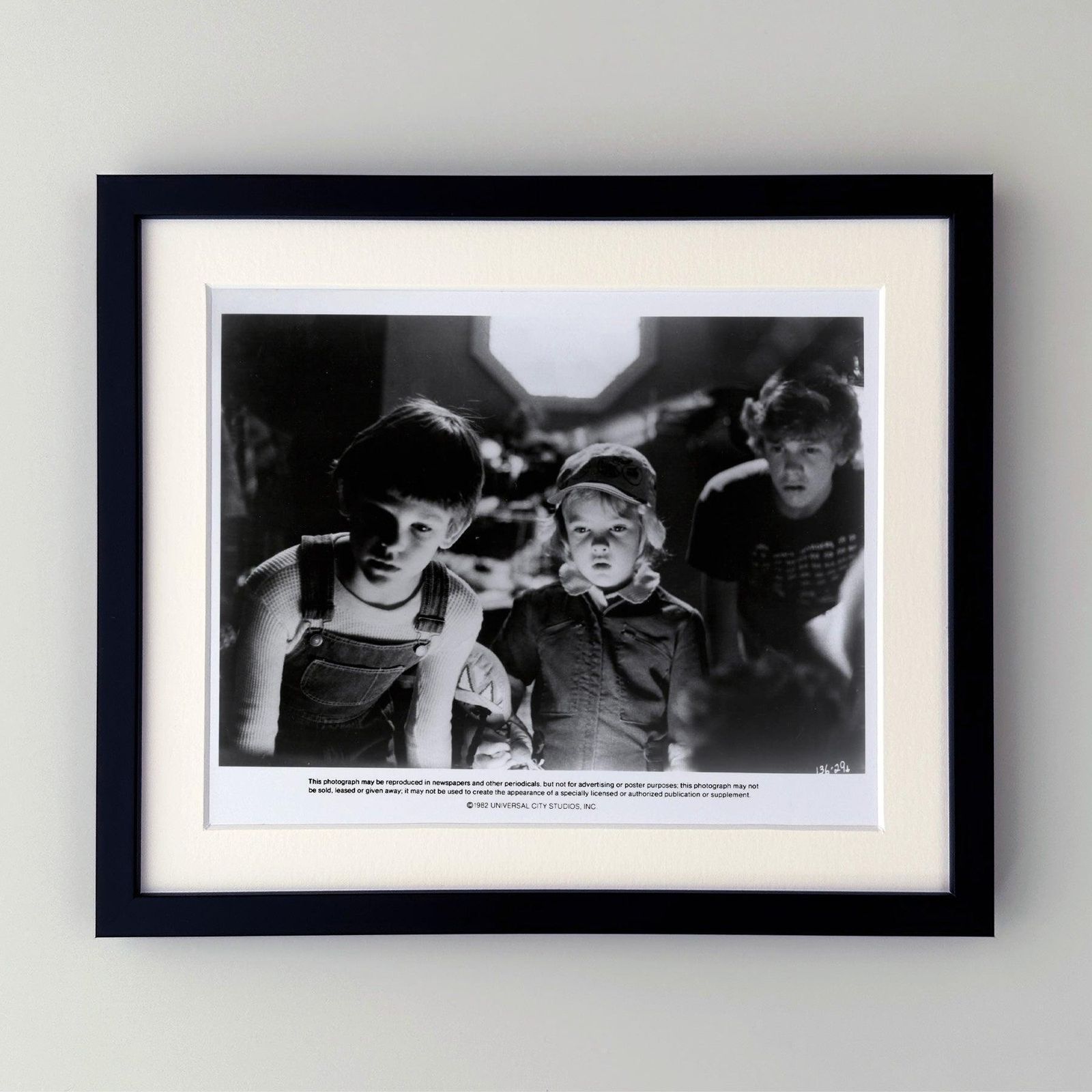 Et 1982 Press Publicity Film Movie Still Framed photo furniture