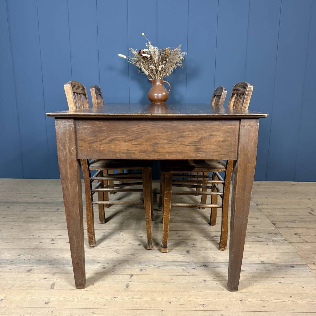 Gedecoreerde Houten Keukentafel photo 427.0