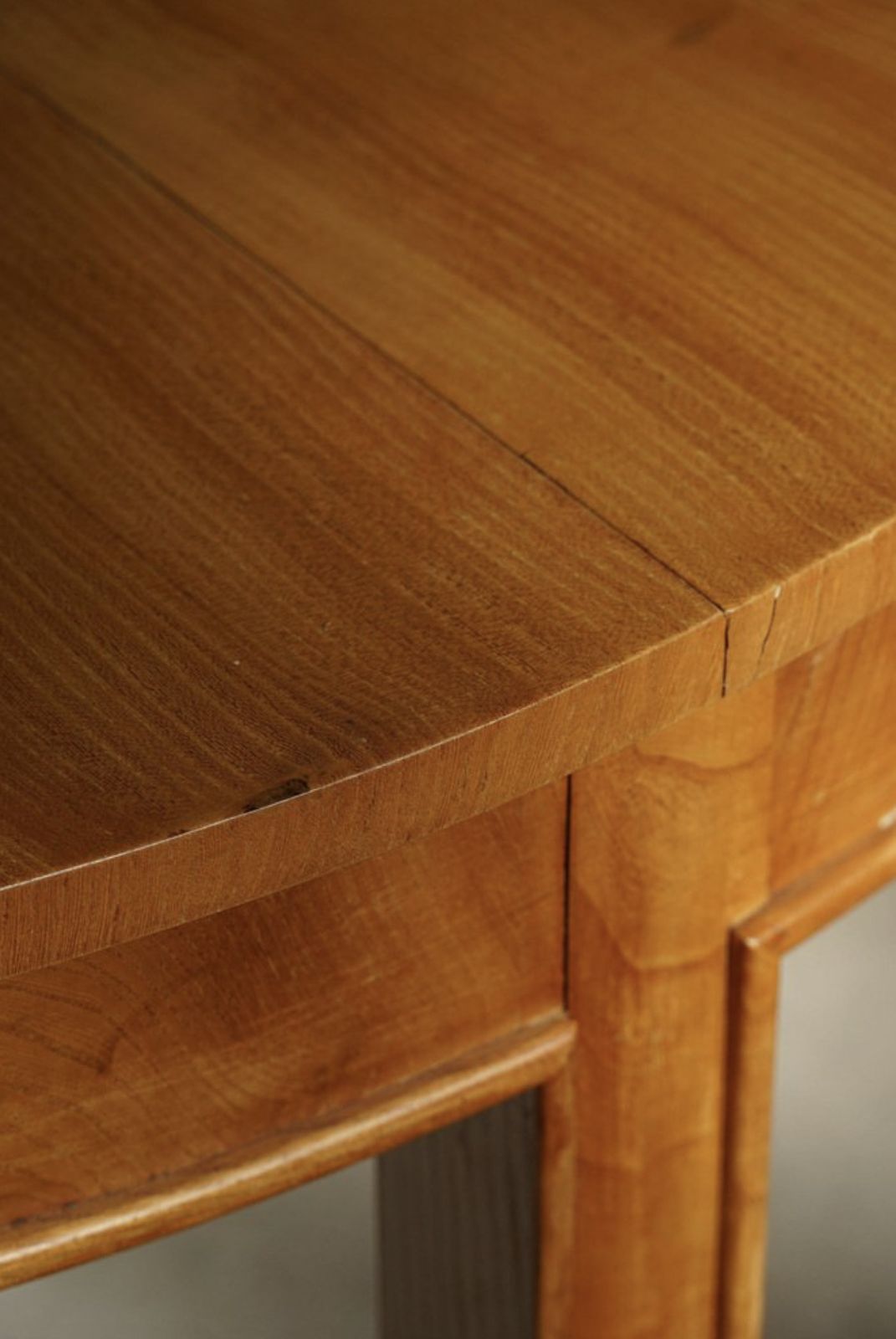 Round Dining Table In Elm Wood With Four Extensions, Danish Cabinetmakre 1950s photo vintage