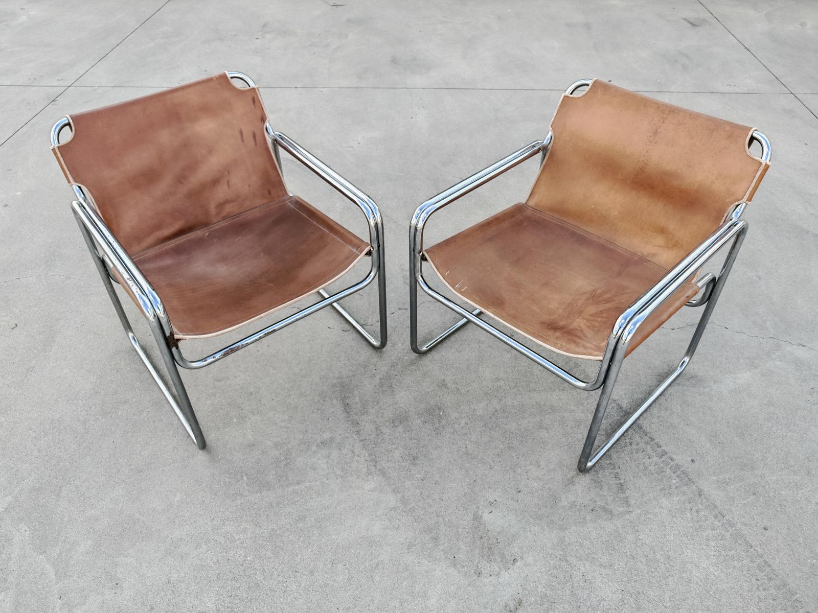 photo for sale Pair Of Bauhaus Style Tubular Lounge Chairs In Cognac Leather, Jox Interni 1970s