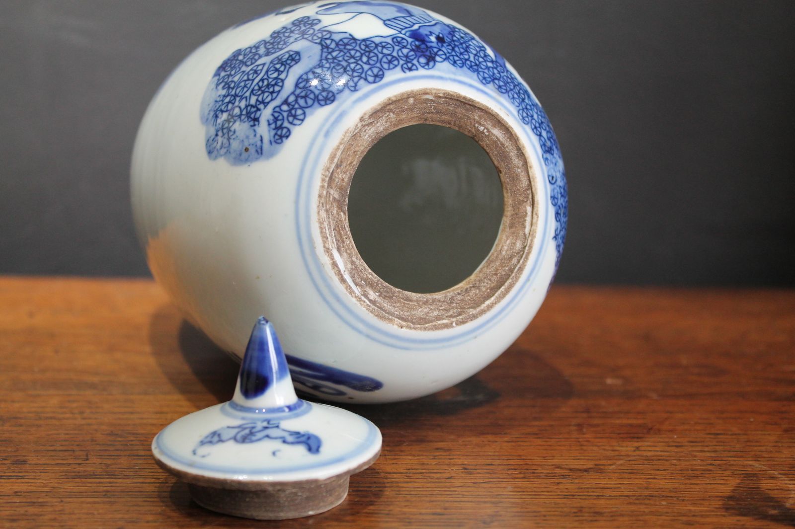 Antique Chinese Qing Dynasty Blue And White Lidded Jar photo 399.0
