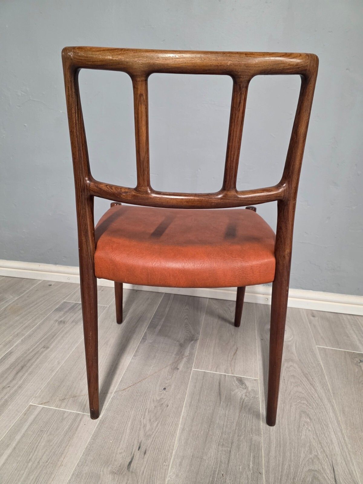 photo furniture Set Of 6 Rosewood Danish Mid Century Dining Chairs   Johannes Anderson