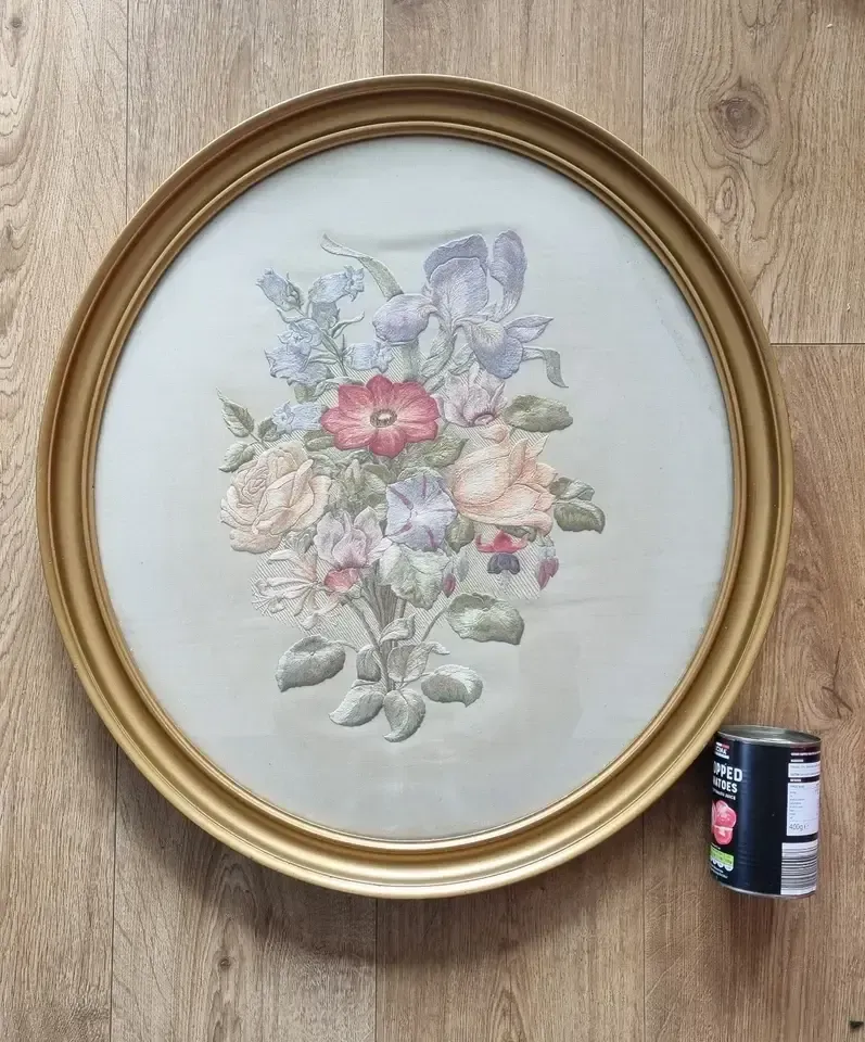 Early 20th Century Silk Embroiderd Flowers Round Gilt Frame 61 Cm Needlework photo Art