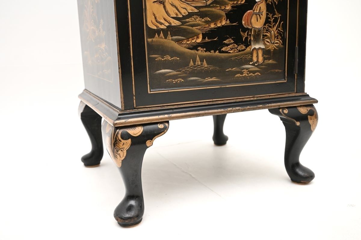 Antique Lacquered Chinoiserie Bedside Cabinet photo vinterior