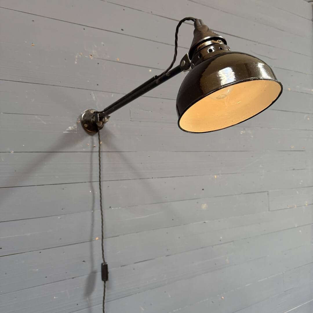 Vroeg Model Rademacher Wandlamp Met Grote Kap photo Verlichting