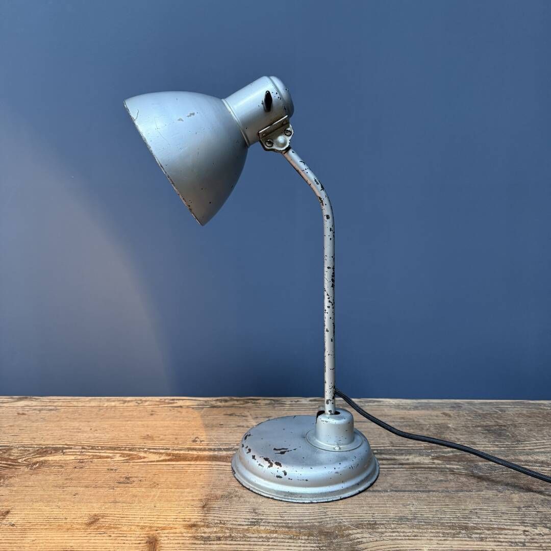 Zilvergrijs Bauhaus Bureaulamp, Jaren 1930 photo for sale