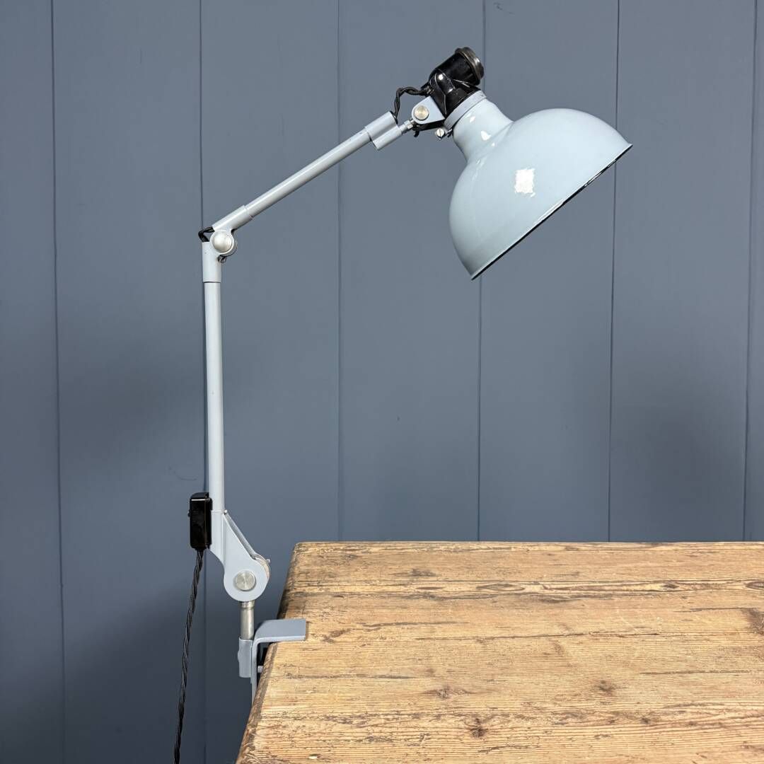 Lichtgrijze Rademacher Klemspot Met Grote Emaille Kap