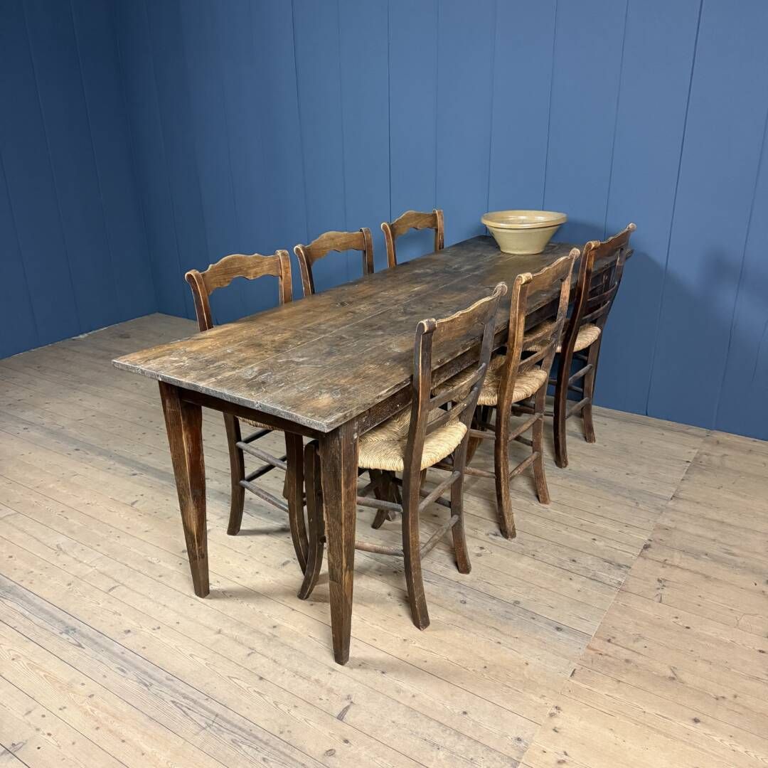 Meubels Rustieke Franse Eiken Boerentafel photo