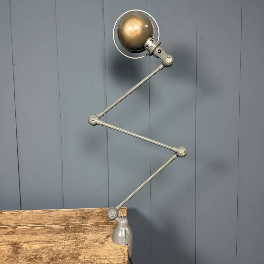 Donkergrijze Driearmstige Jieldé Tafelklemmlamp photo buy