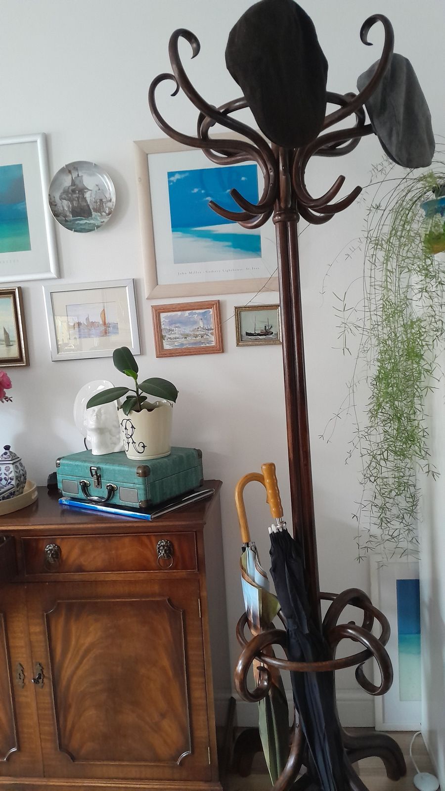 Antique Thonet Bentwood Hat Umbrella And Coat Stand, "Perroquet" Stand. photo vinterior