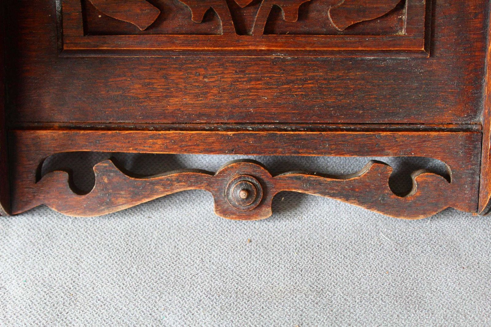 Antique Art Nouveau Hand Made Wood Shelf, Hand Carved, Ornate Design, Tulip Flower, Display Shelf, Wall Hanging, Country Farmhouse photo vinterior