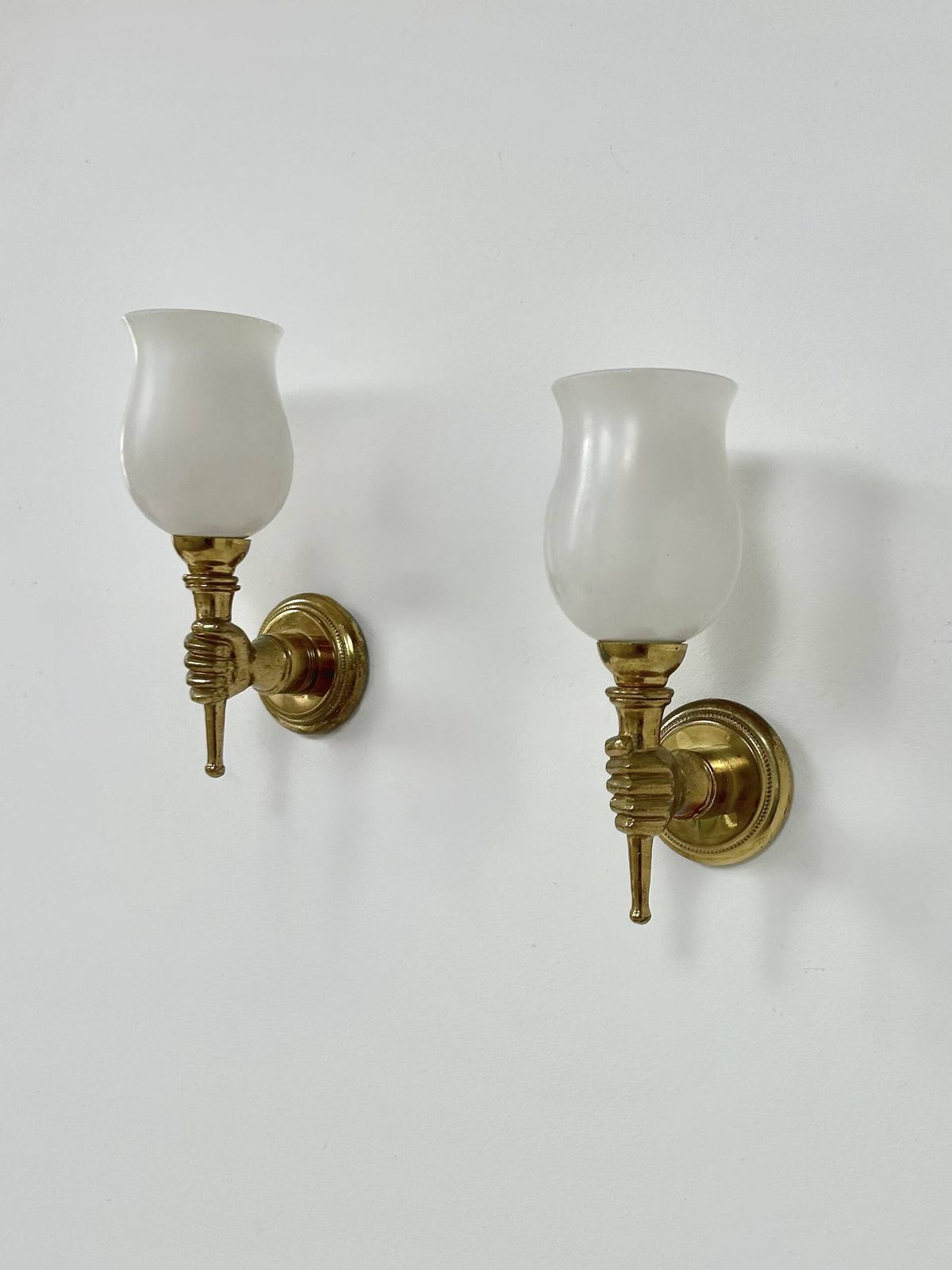 Pair Of Vintage Wall Lights, Maison Jansen, Brass And Opaline, France, 1960. photo 1262.0