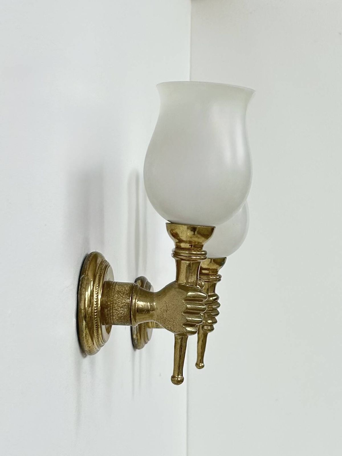 Pair Of Vintage Wall Lights, Maison Jansen, Brass And Opaline, France, 1960. photo vintage