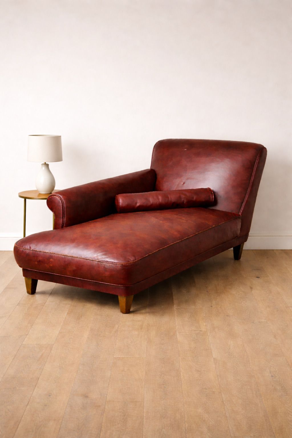 Vintage Leather Chaise Longue – Oxblood Mid Century Club Style