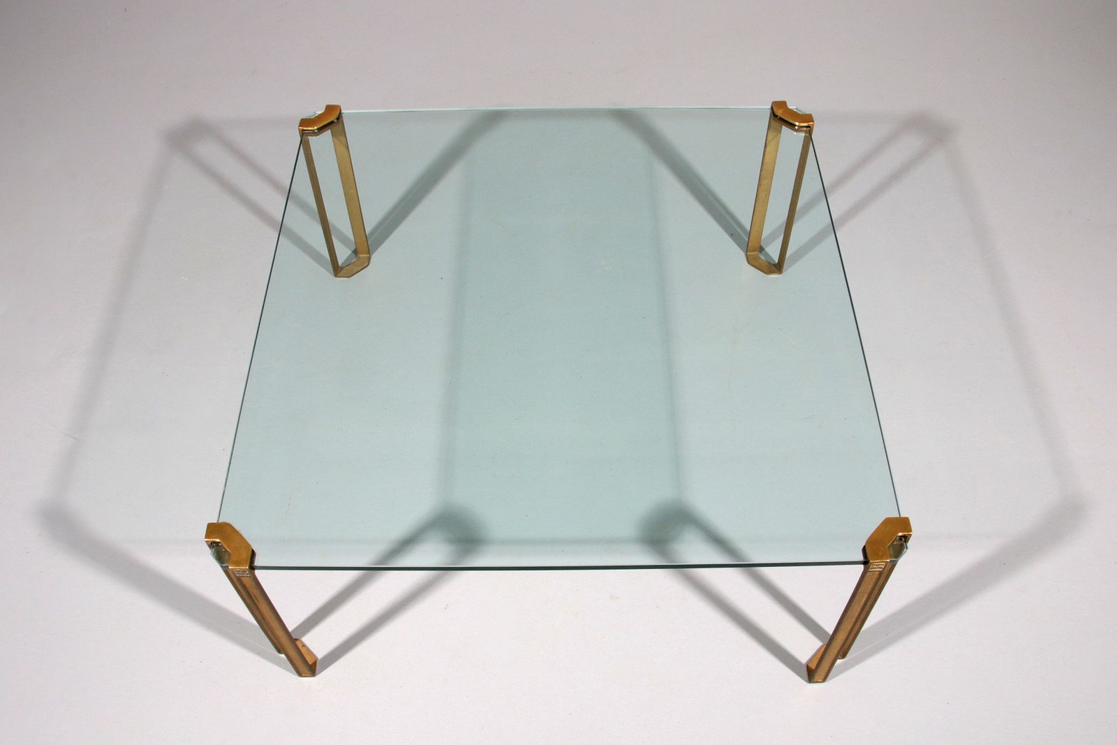 photo furniture Timeless Design By Peter Ghyczy – T24 Coffee Table From The 1970s