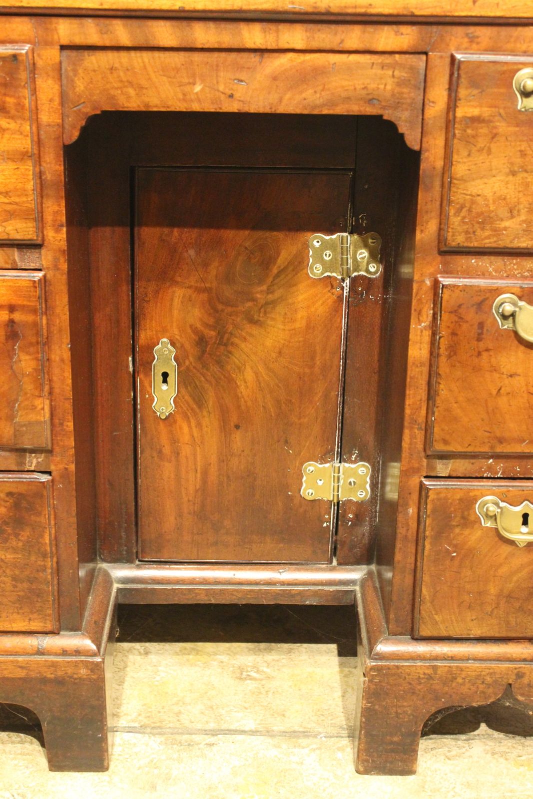 18thc. Mahogany Knee Hole Desk photo Furniture