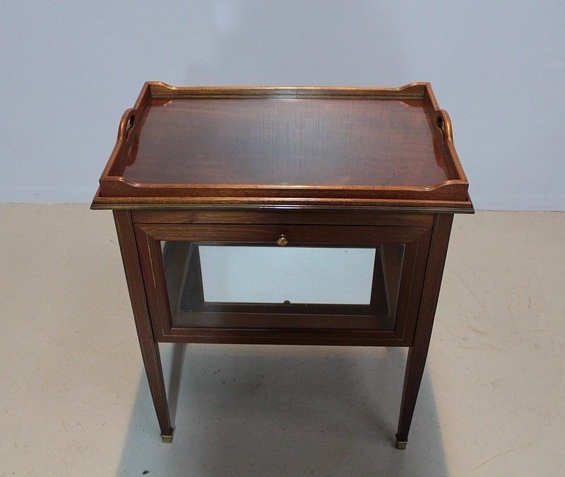 photo furniture Tea Table Mahogany 20th