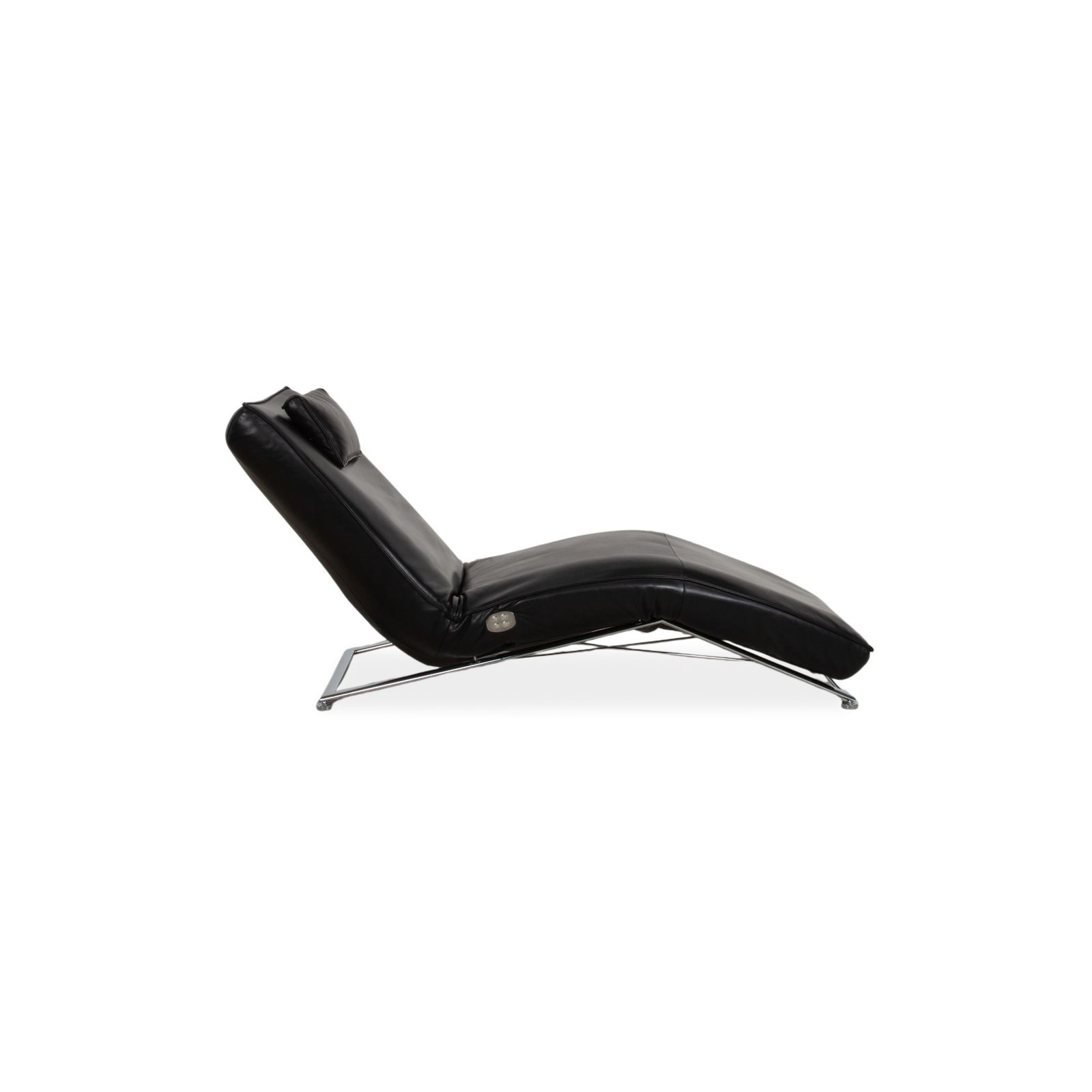 Mobilier Méridienne Koinor Jonas en cuir noir, structure chromée Jeremiah avec fonction électrique photo