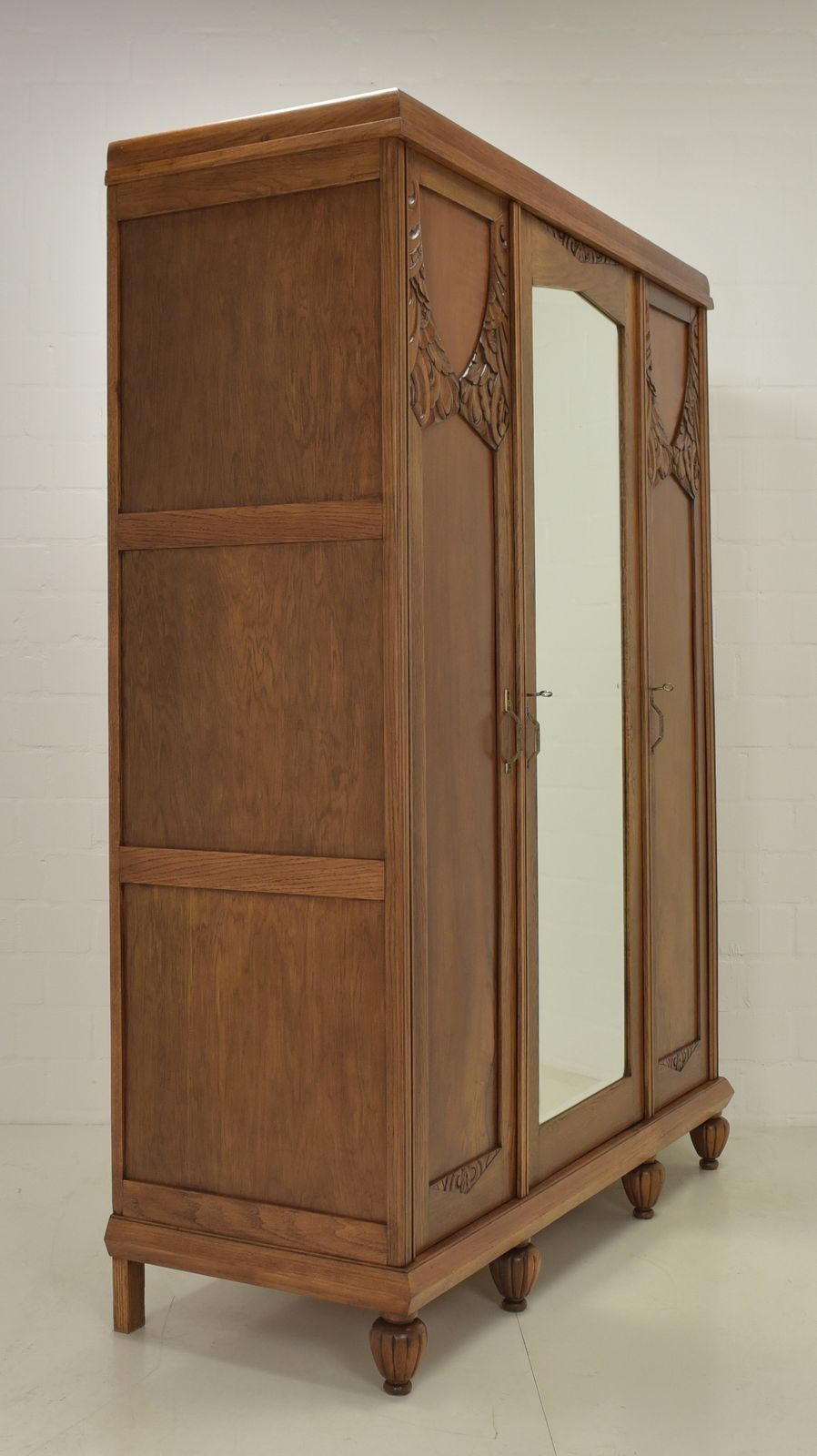 Furniture Antique! Restored Art Deco Wardrobe, Oak And Walnut, Hall Wardrobe photo