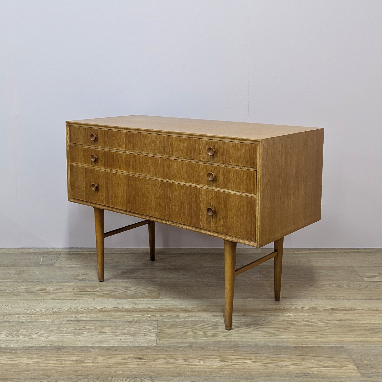 photo vintage Midcentury 1960s Light Oak Chest Of Drawers By Meredew