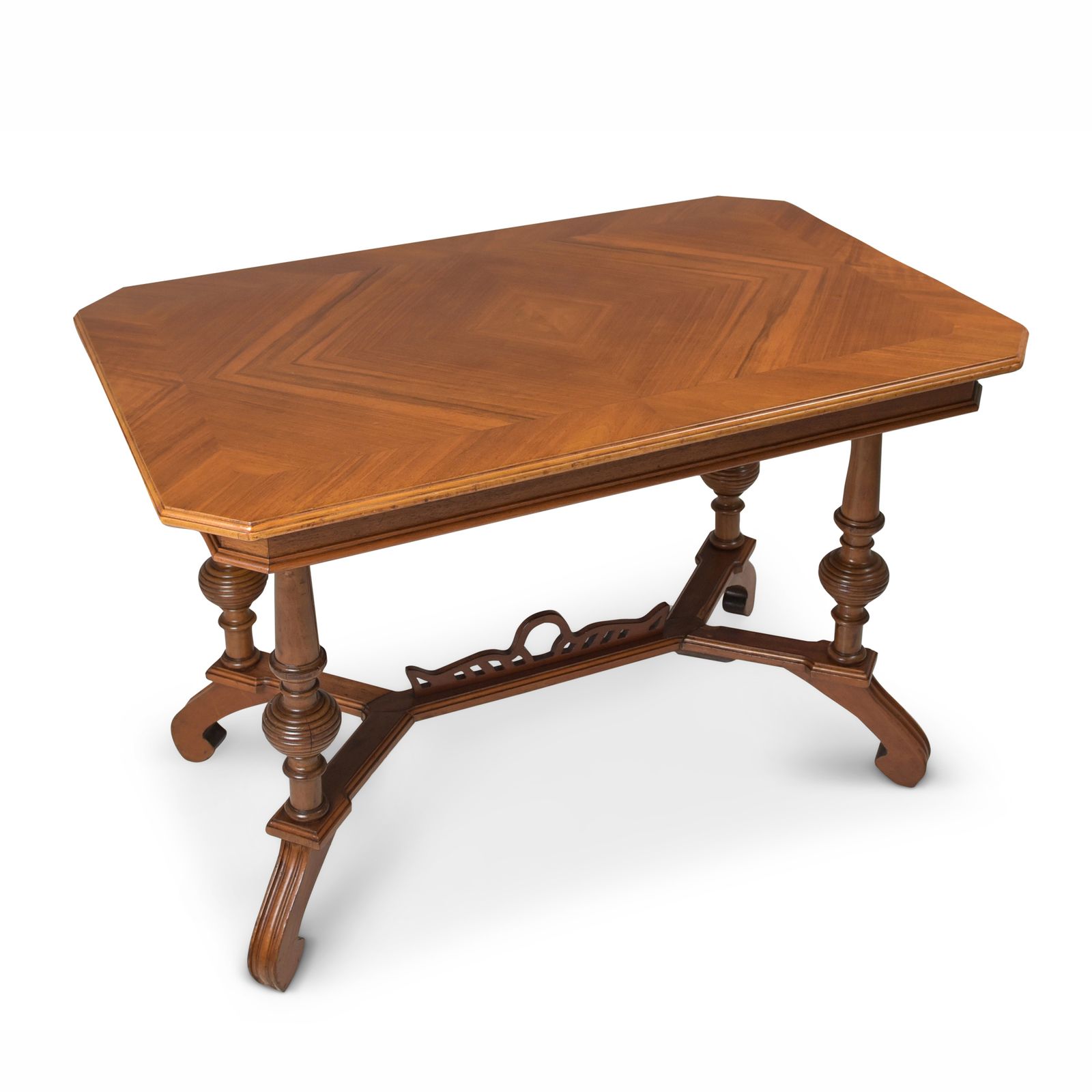 Antique! Restored Walnut Coffee Table, Gründerzeit/Art Nouveau Period, 1900s Side Table