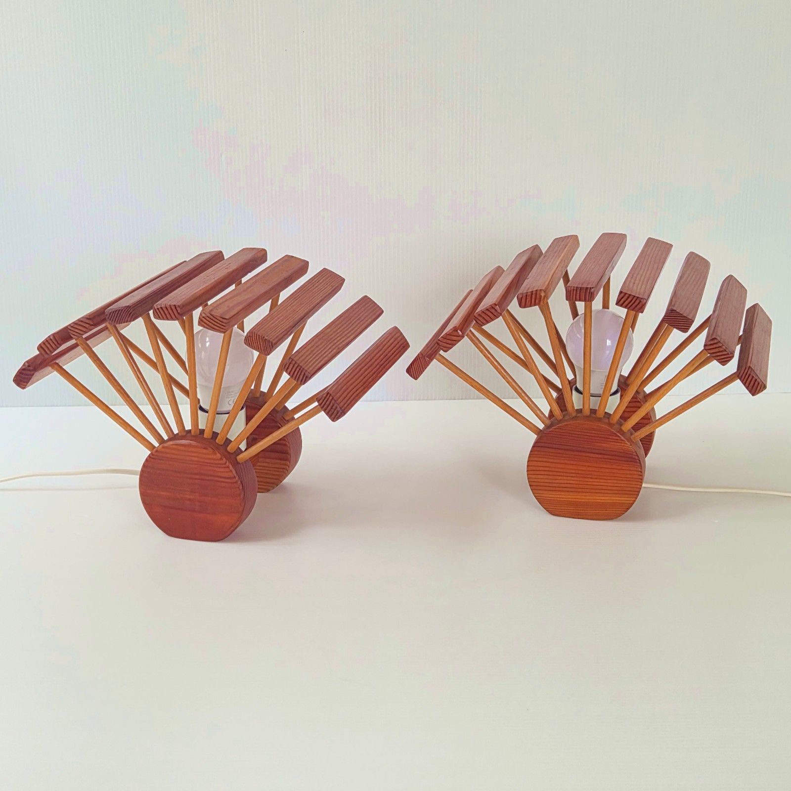 Paire de lampes vintage Pierre Chapo en pin, forme d'éventail, années 1960